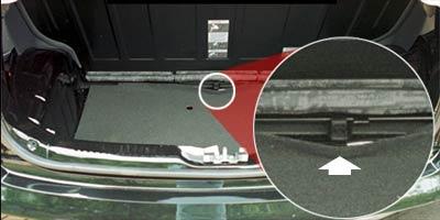 Detalhe do banco traseiro do Volkswagen Fox corta dedo