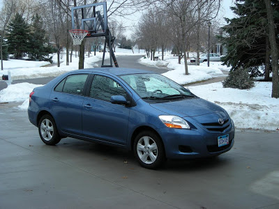 Toyota Yaris Sedan 02