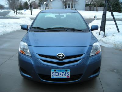 Toyota Yaris Sedan dianteira