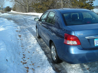 Toyota Yaris Sedan traseira