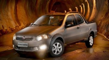 Fiat-Strada-Trekking-picape-2013-Brasil