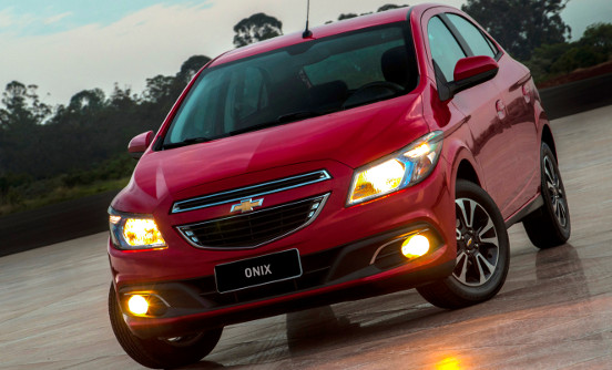 Chevrolet+Onix+LT+LTZ+hatch+2013+visual+exterior+dianteira