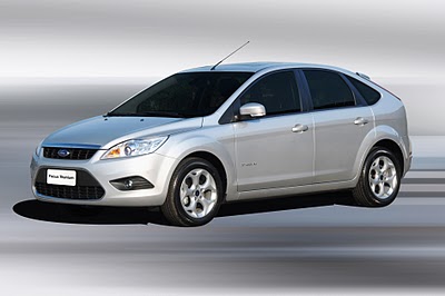 Ford Focus chega mais equipado e com nova versão topo de linha