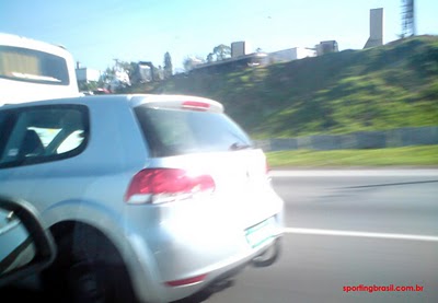 Golf VII é flagrado no Brasil