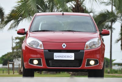 Renault Sandero 2012 tem ótimas novidades. Fica o gosto de quero mais