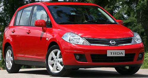 Sou interessante, mas não estou na moda. Estrelando: Nissan Tiida