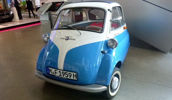 Romiseta é um dos veículos clássicos presentes no BMW Welt