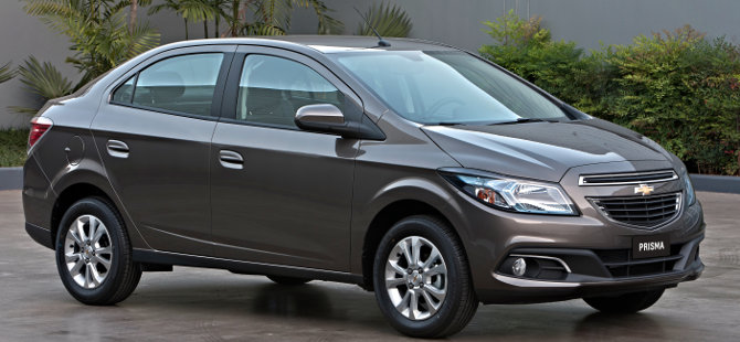 Chevrolet/Divulgação Chevrolet Prisma LTZ 2013 Brasil sedã dianteira