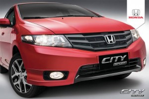 Honda-City-Sport-2014-Brasil-farois-mascara-negra