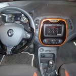 Renault Captur SUV Compacto Brasil interior painel – Renato Parizzi