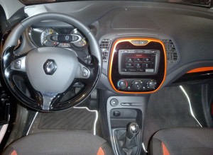 Renault Captur SUV Compacto Brasil interior painel – Renato Parizzi