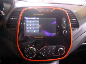 Renault Captur SUV Compacto Brasil interior painel – Renato Parizzi