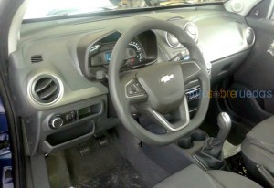 Chevrolet-Agile-Brasil-Argentina-2014-painel-interior