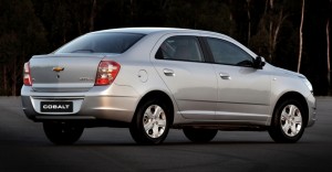 Chevrolet-Cobalt-1.8-LT-LTZ-Brasil-lateral-traseira
