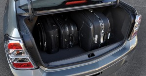 Chevrolet-Cobalt-1.8-LT-LTZ-Brasil-porta-malas