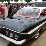 Chevrolet-Impala-1961-coupe-traseira