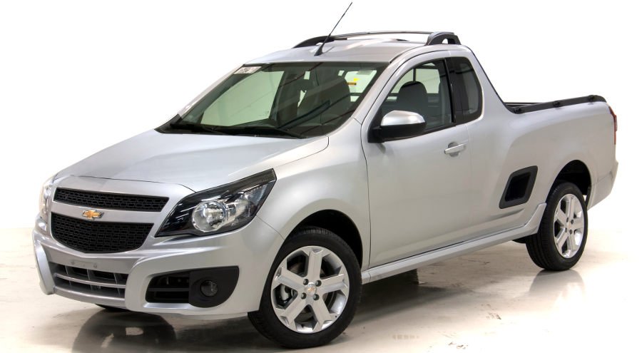 Chevrolet-Montana-Sport-2014-Brasil-picape-dianteira