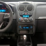 Chevrolet-Montana-Sport-2014-Brasil-picape-interior-painel