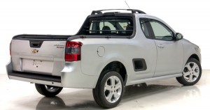 Chevrolet-Montana-Sport-2014-Brasil-picape-traseira
