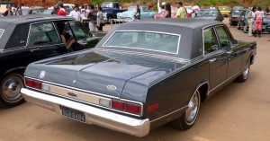 Ford-Galaxie-Landau-1980-traseira