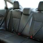Ford-New-Fiesta-Sedan-2014-SE-Titanium-Brasil-interior-espaco-traseiro