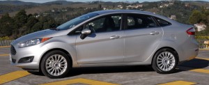Ford-New-Fiesta-Sedan-2014-SE-Titanium-Brasil-lateral