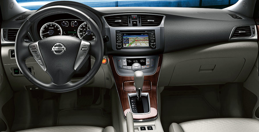 Nissan/Divulgação Novo-Nissan-Sentra-2014-Brasil-flex-CVT-SL-SV-painel-interior