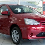Toyota-Etios-Sedan-X-XS-XLS-2014-Brasil-flex