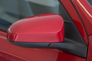 Toyota-Etios-Sedan-hatch-X-XS-XLS-2014-Brasil-retrovisor