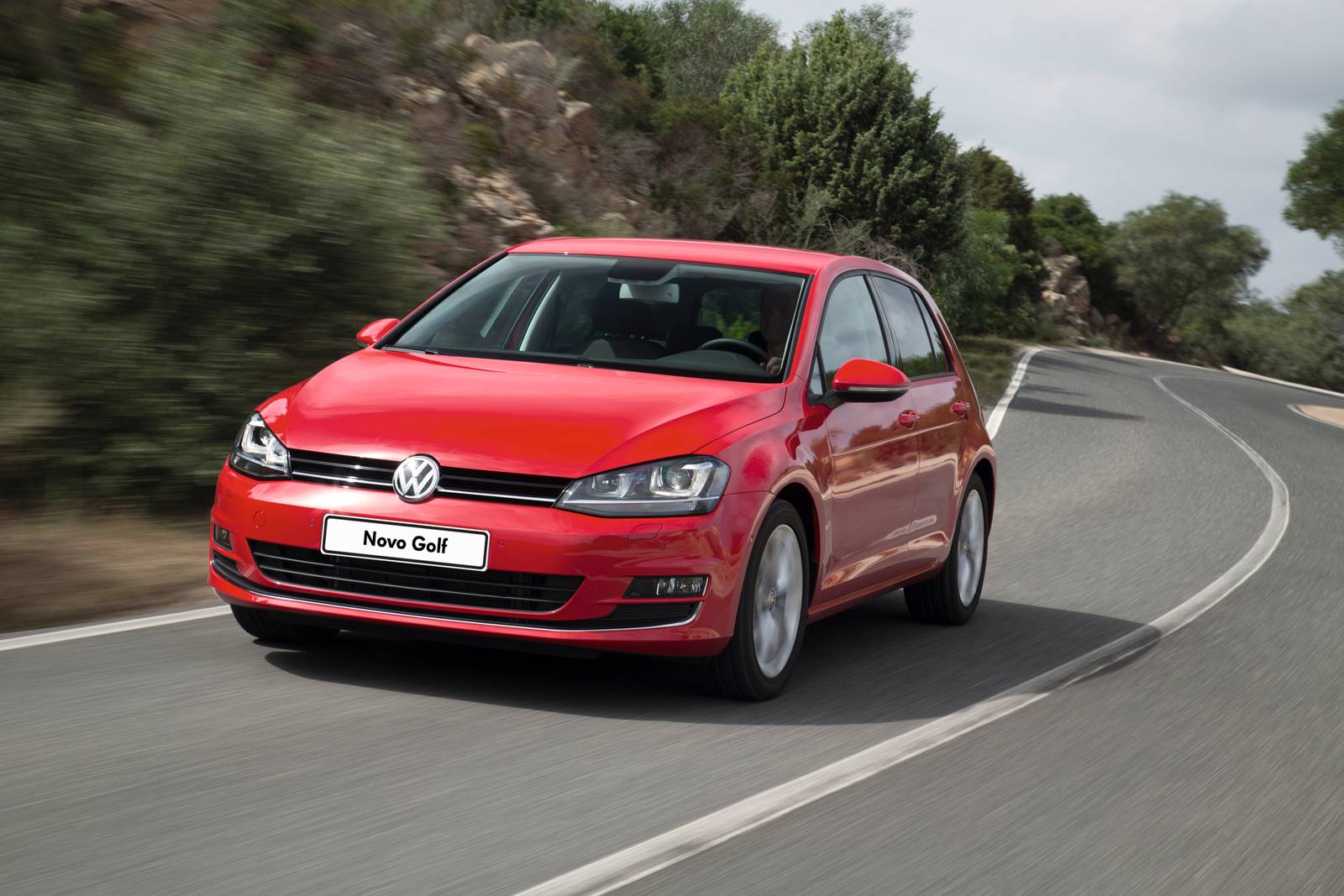 Volkswagen-Golf-2014-Highline-Brasil-TSI-turbo-VII-01