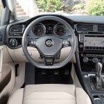 Volkswagen-Golf-2014-Highline-Brasil-TSI-turbo-VII-interior-painel1