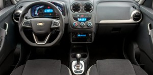 Chevrolet-Agile-LTZ-2014-Brasil-Easytronic-flex-interior-painel