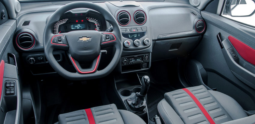 Chevrolet/Divulgação Chevrolet-Agile-LTZ-2014-hatch-Brasil-flex-Effect-interior-painel