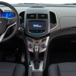 Chevrolet-Sonic-LTZ-2014-hatch-Brasil-flex-Effect-interior-painel-MyLink