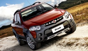 Fiat-Strada-Adventure-2014-picape-flex-Cabine-Dupla-3-portas-visual
