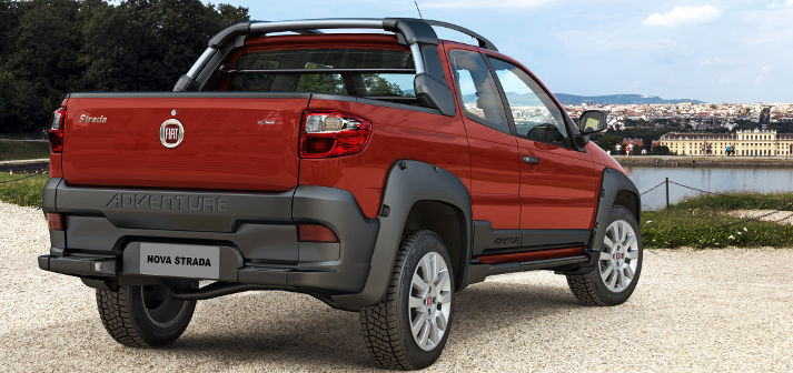 Fiat-Strada-Cabine-Dupla-3-portas-Brasil-2014-picape-traseira-capa