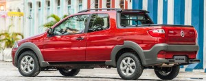 Fiat-Strada-Trekking-2014-picape-flex-Cabine-Dupla-3-portas