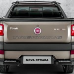 Fiat-Strada-Trekking-2014-picape-flex-Cabine-Dupla-3-portas-traseira-Locker