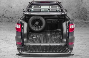 Fiat-Strada-Working-2014-picape-flex-cacamba-Brasil