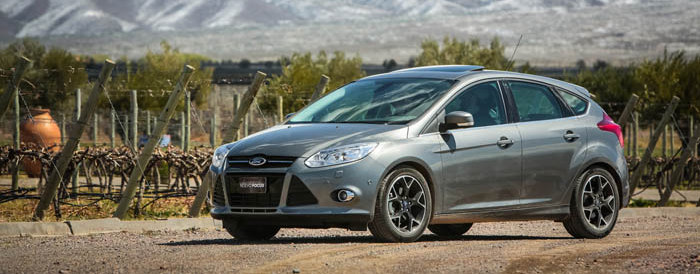 Novo-Ford-Focus-Hatch-2014-Brasil-flex