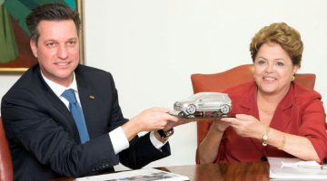 Volkswagen-Golf-Brasil-Thomas-Schmall-Dilma-Rousseff