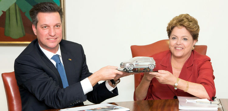 Volkswagen-Golf-Brasil-Thomas-Schmall-Dilma-Rousseff