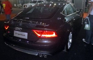 Audi-Bienal-Automovel-2013-Belo-Horizonte-S7-lateral-traseira