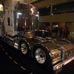 Caminhao-Kenworth-Bienal-Automovel-Belo-Horizonte-traseira