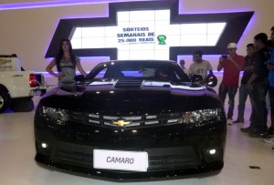 Chevrolet-Bienal-Automovel-2013-Belo-Horizonte-Camaro-dianteira