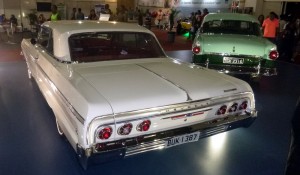 Chevrolet-Impala-SS-1964-traseira