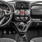 Fiat-Doblo-2014-Essence-interior-painel