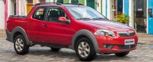 Fiat-Strada-Trekking-2014-Cabine-Dupla