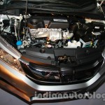 New-Honda-City-engine