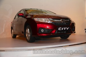 New-Honda-City-front-three-quarters-right-2